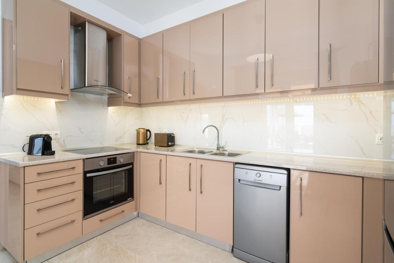 South Beach Villas Генади Екстериор снимка