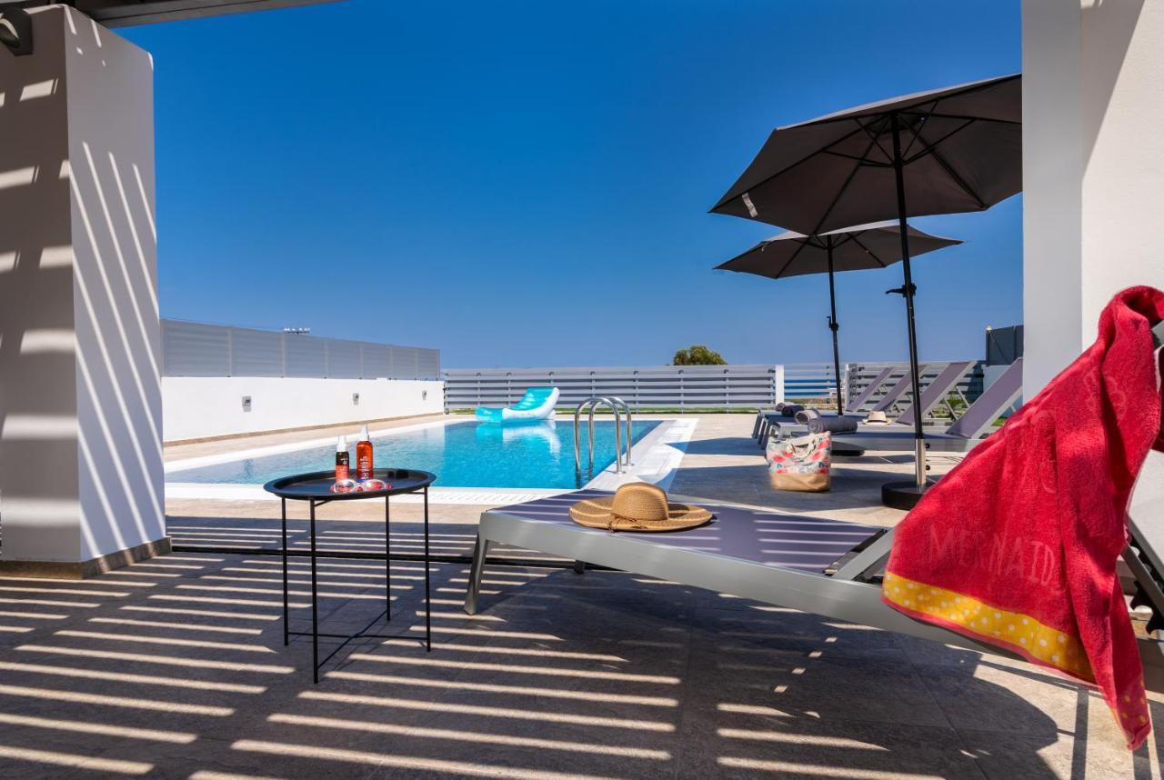 South Beach Villas Генади Екстериор снимка