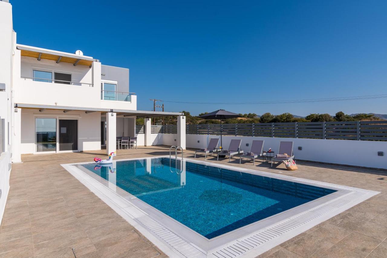 South Beach Villas Генади Екстериор снимка