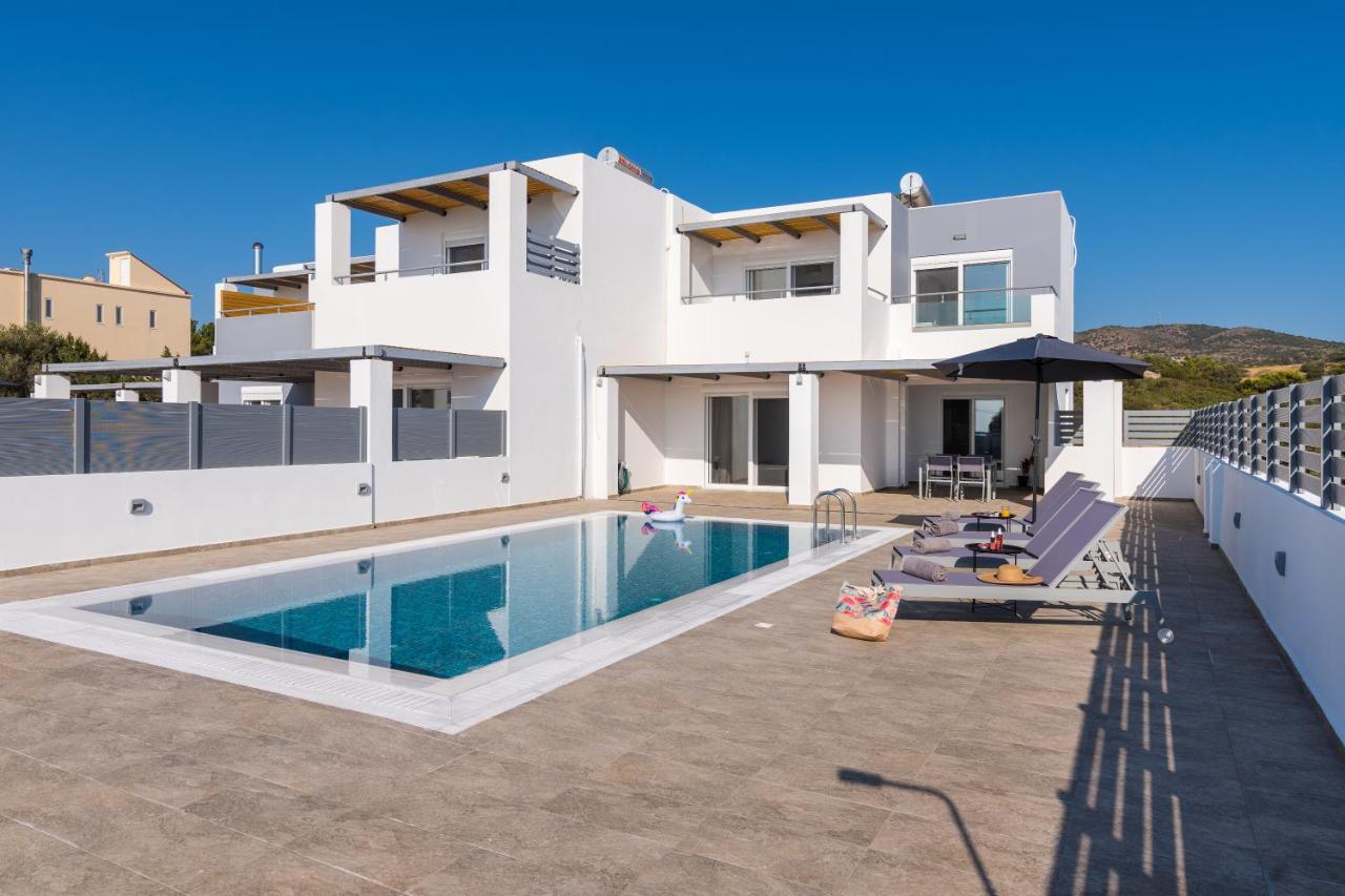 South Beach Villas Генади Екстериор снимка