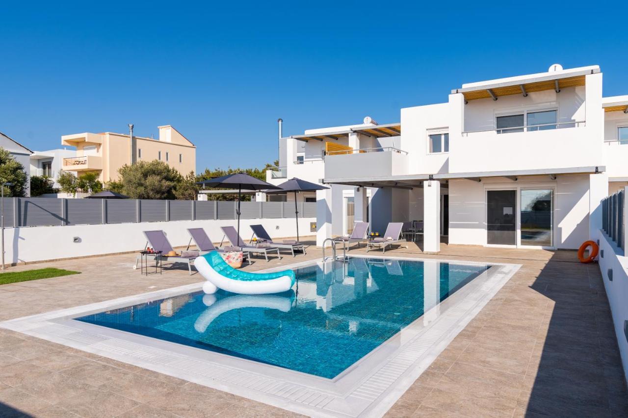 South Beach Villas Генади Екстериор снимка