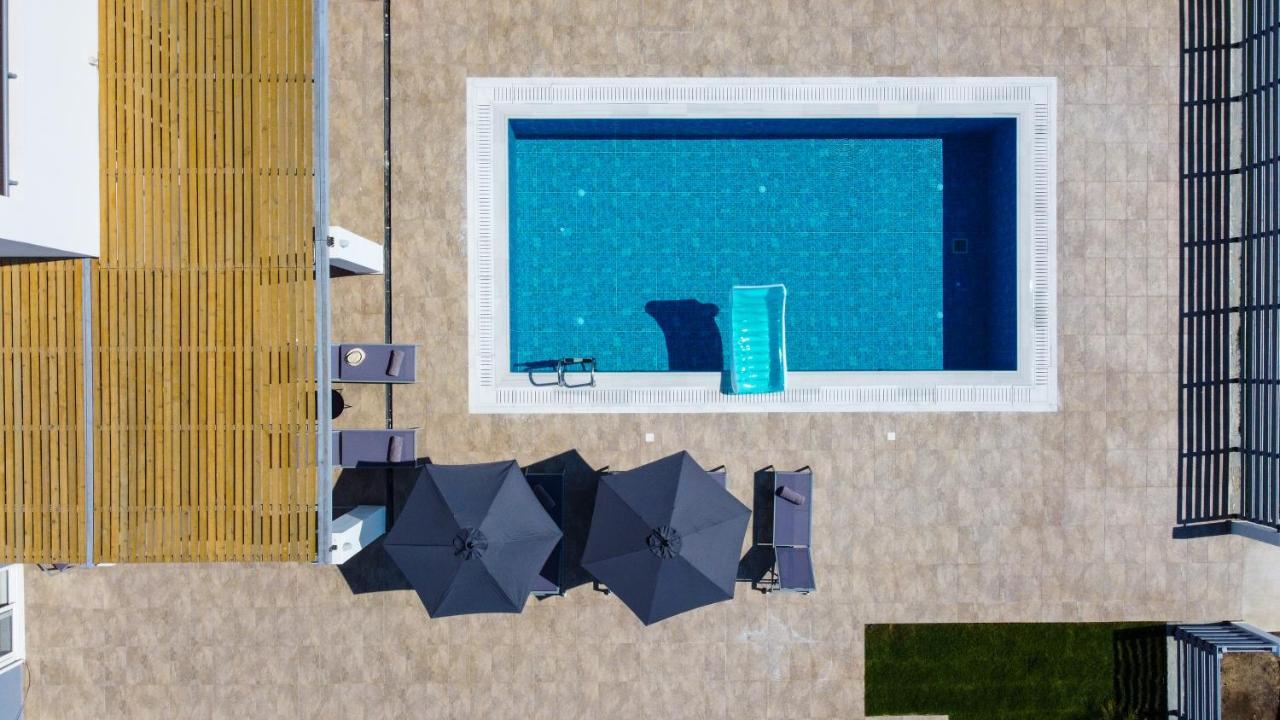 South Beach Villas Генади Екстериор снимка